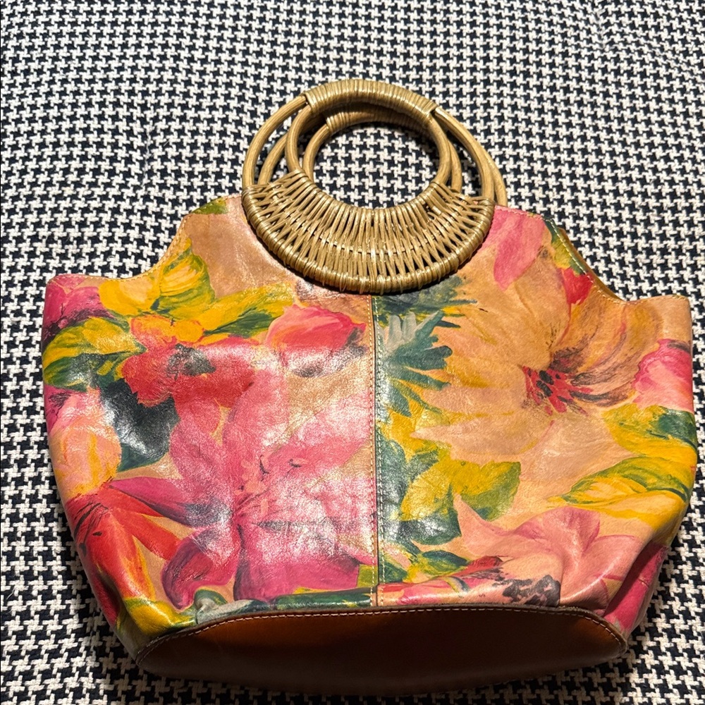 Patricia Nash!Floral Print Women's Bag with Bamboo Handles